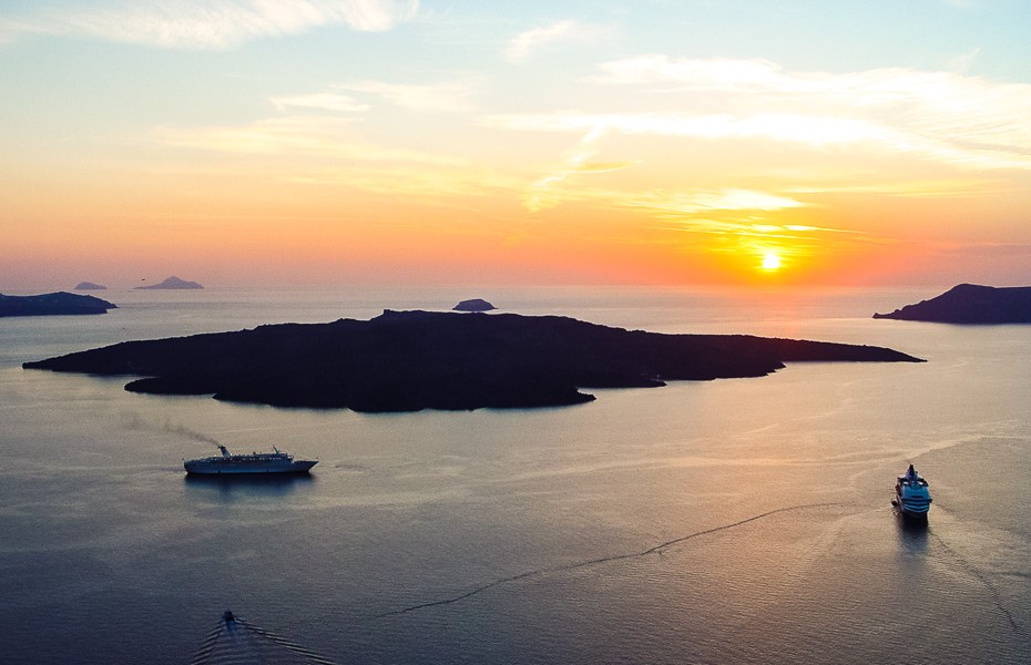sunset oia islands santorini greek cruise ship volcano