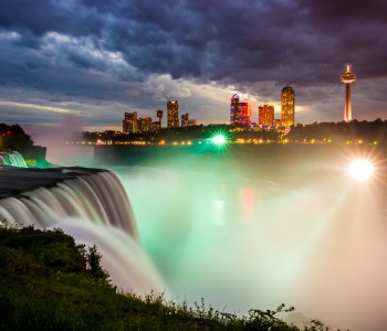 Waiting for the Sunset at Niagara Falls