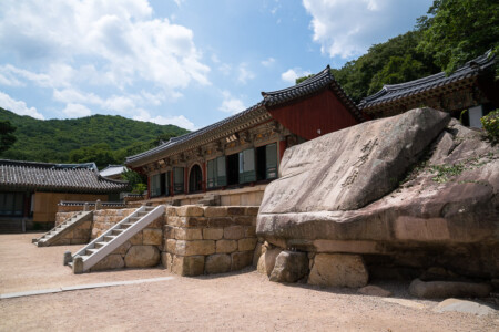 things to do in busan beomeosa