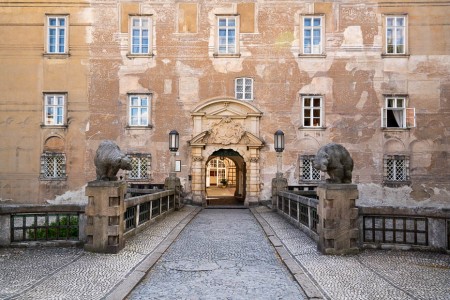 Nové Město Nad Metují castle entrance